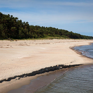 Przebrno, plaza nad morzem Baltyckim. EU, PL, Pomorskie. Lotnicze.